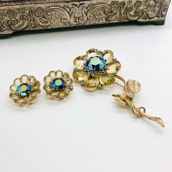 Vintage Cadmium Glass Flower Rhinestone Brooch Demi Parure Set - Picture 17 of 17